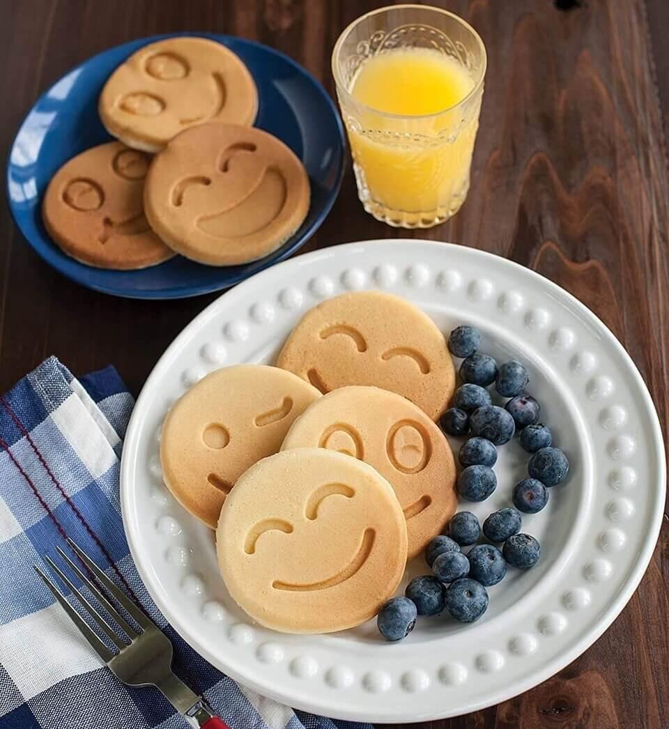 Smiley Face Pancake Pan - Kitch Empire