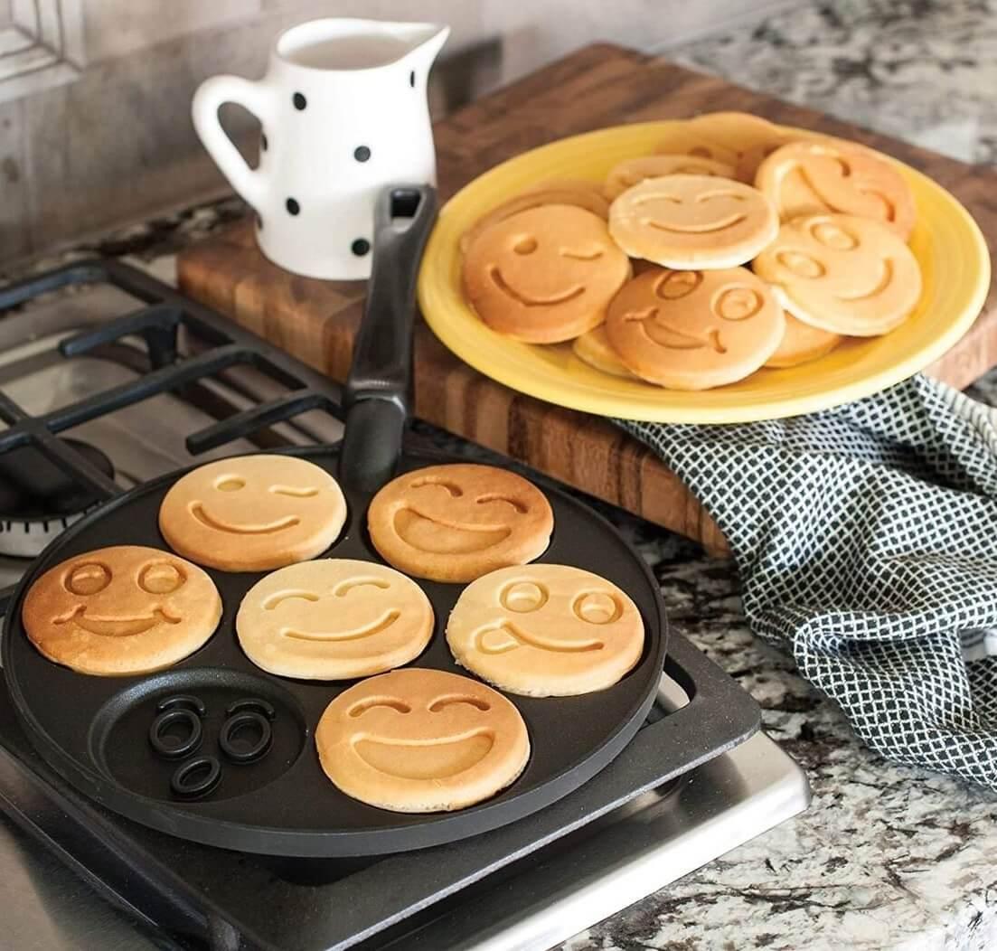 Smiley Face Pancake Pan - Kitch Empire